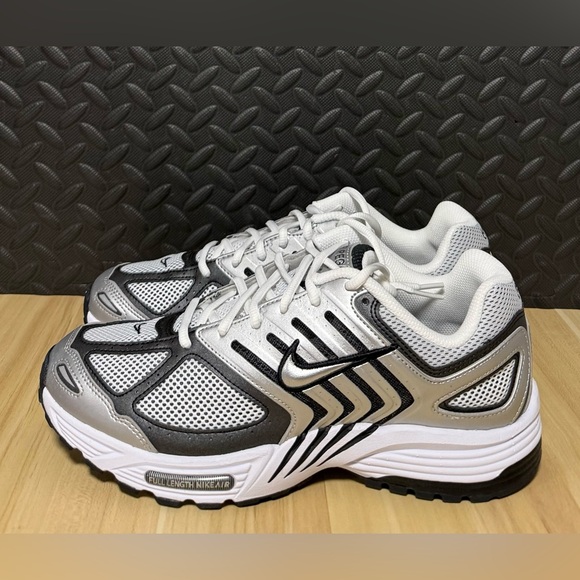 Nike Air Pegasus 2005 Running Shoes Silver Black White HQ3031-002 Mens Size 10 - Picture 3 of 5